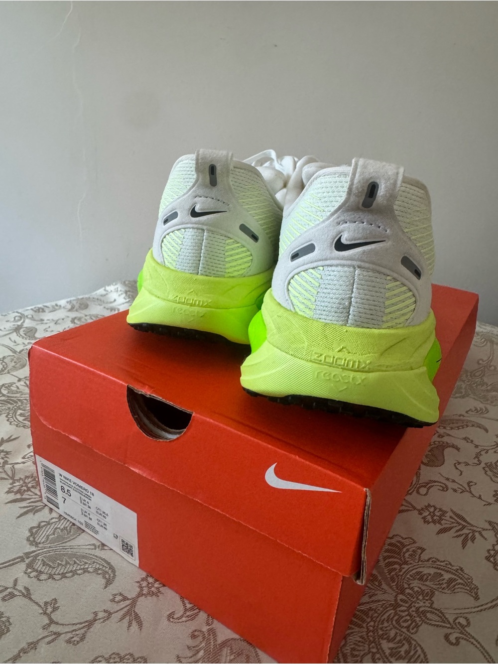 Nike Vomero 18 - Picture 3 of 4